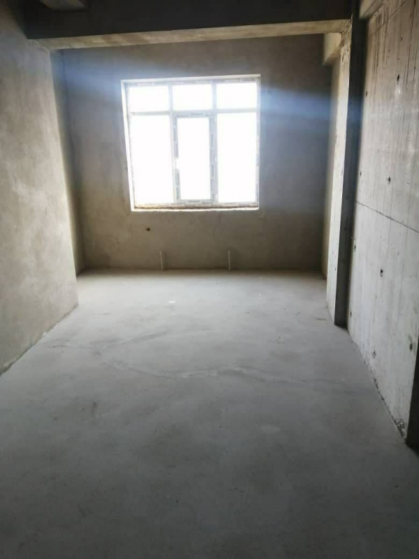 Продаю 4-к квартиру (116 м²) в Бишкеке