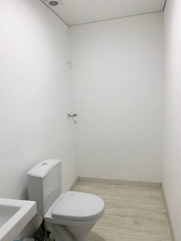 Продаю 1-к офис (26 м²) в Бишкеке