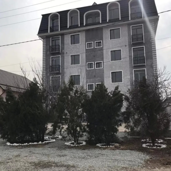Продаю 1-к квартиру (40 м²) в Бишкеке