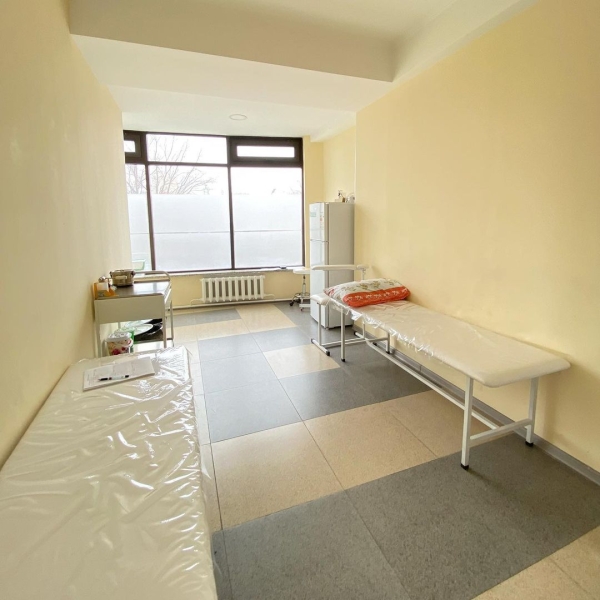 Продаю 3-к квартиру (135 м²) в Бишкеке