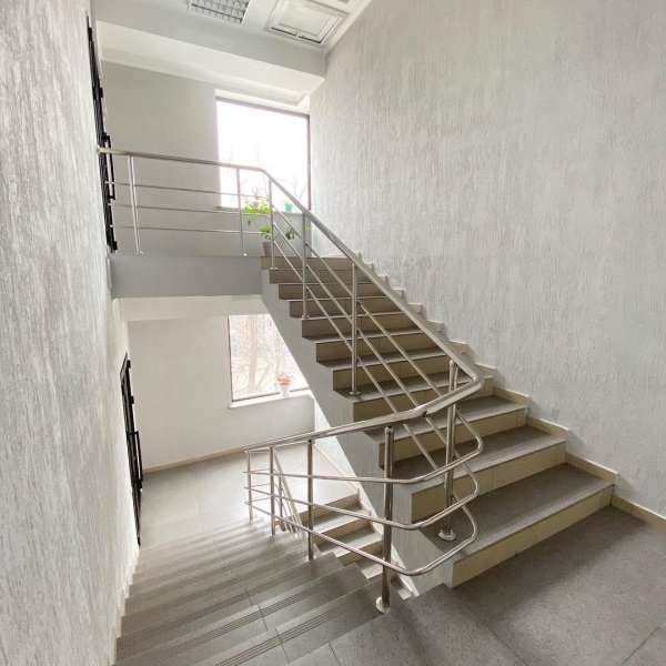 Продаю 3-к квартиру (135 м²) в Бишкеке