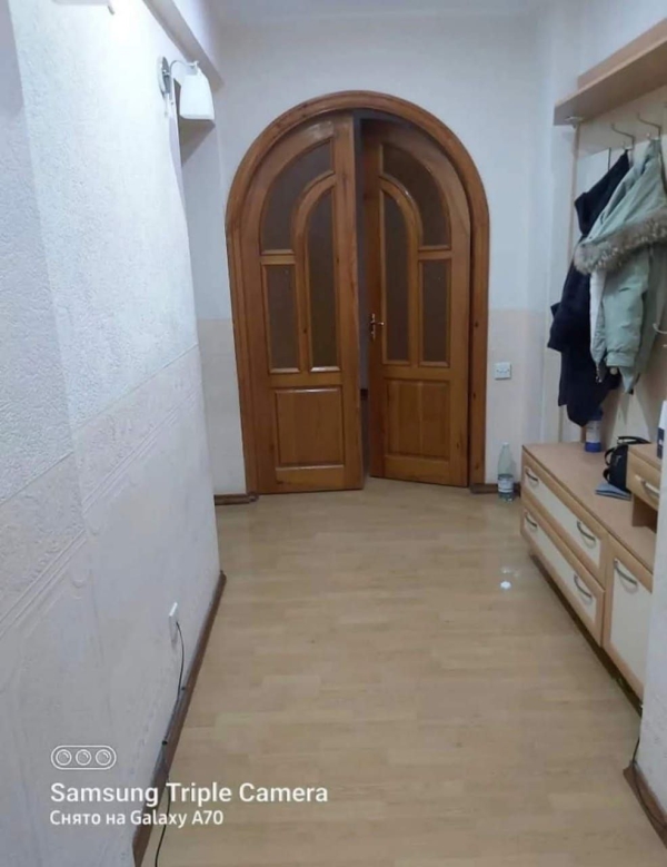 Продаю 4-к квартиру (87 м²) в Бишкеке