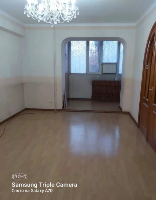 Продаю 4-к квартиру (87 м²) в Бишкеке