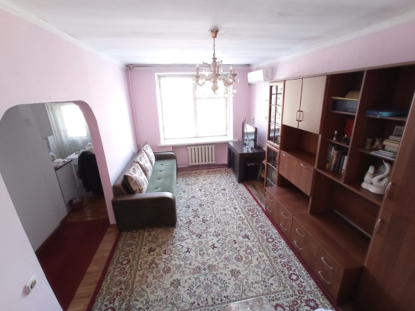 Продаю 2-к квартиру (42 м²) в Бишкеке