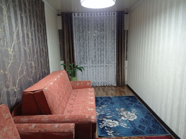 Продаю 2-к квартиру (42 м²) в Бишкеке