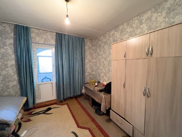 Продаю 2-к квартиру (48 м²) в Бишкеке