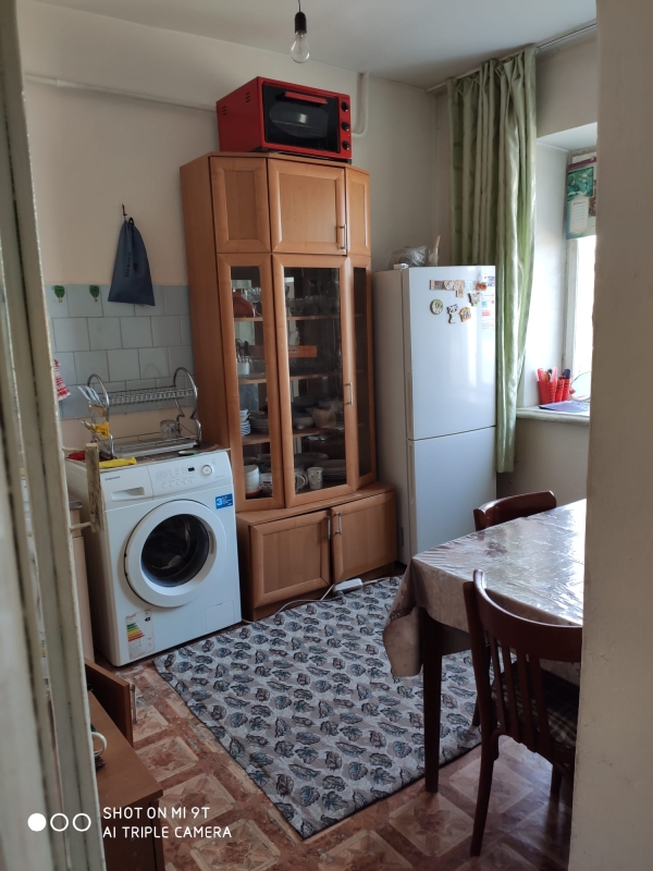 Продаю 3-к квартиру (300 м²) в Бишкеке