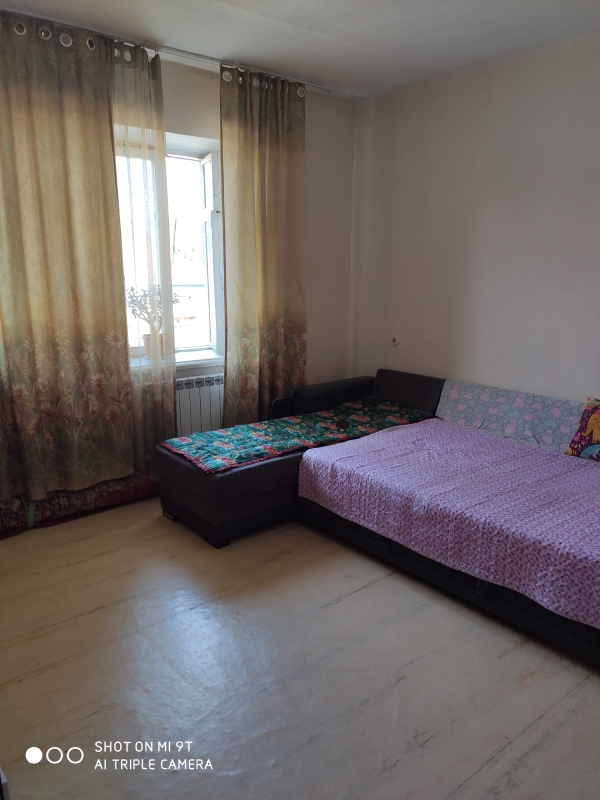 Продаю 3-к квартиру (300 м²) в Бишкеке