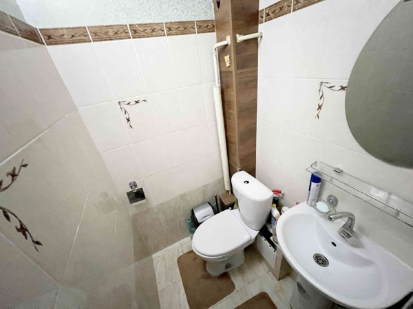 Продаю 4-к квартиру (84 м²) в Бишкеке