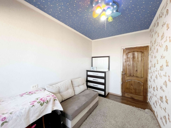 Продаю 4-к квартиру (84 м²) в Бишкеке
