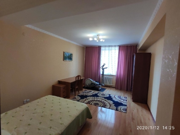 Сдаю 3-к квартиру (135 м²) в Бишкеке