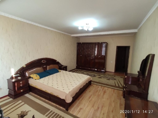 Сдаю 3-к квартиру (135 м²) в Бишкеке