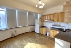 Продаю 3-к квартиру (128 м²) в Бишкеке