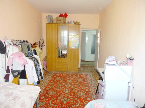 Продаю 4-к квартиру (76 м²) в Бишкеке