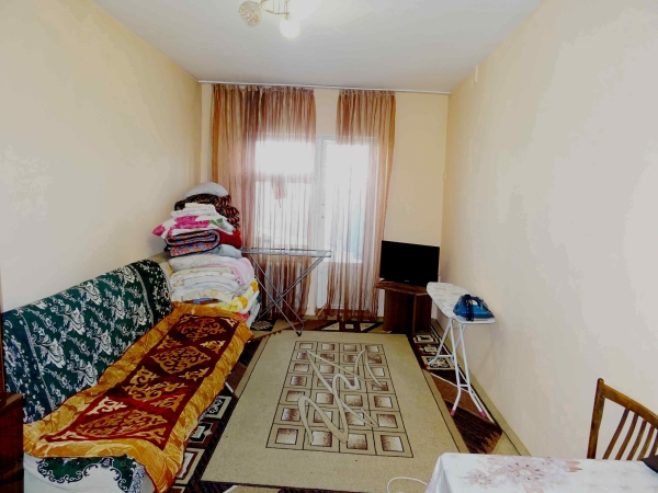 Продаю 4-к квартиру (76 м²) в Бишкеке