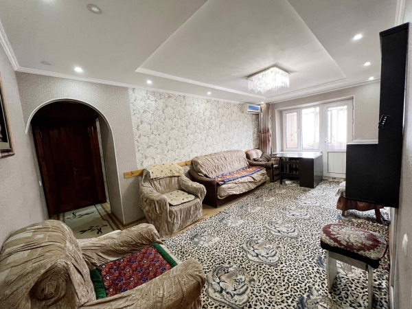 Продаю 3-к квартиру (56 м²) в Бишкеке