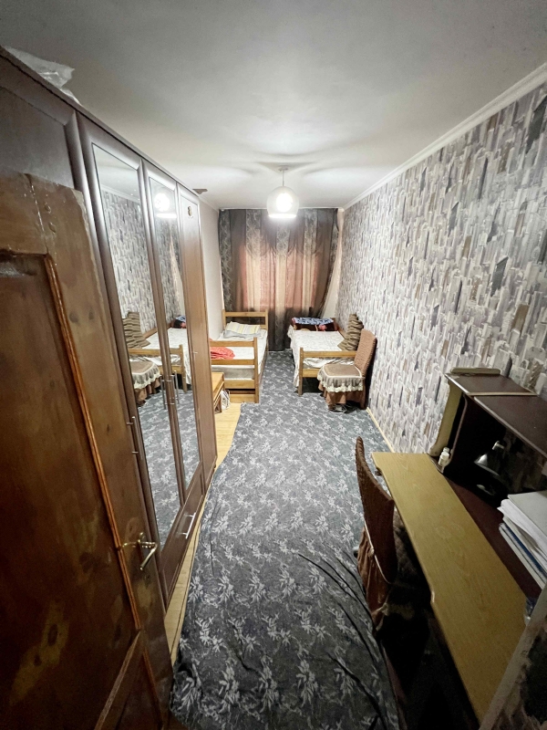 Продаю 3-к квартиру (56 м²) в Бишкеке