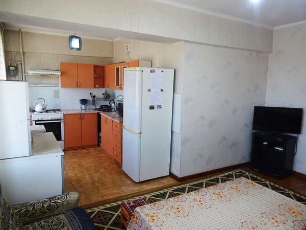 Продаю 4-к квартиру (83 м²) в Бишкеке