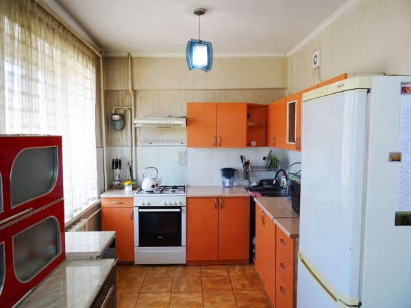 Продаю 4-к квартиру (83 м²) в Бишкеке