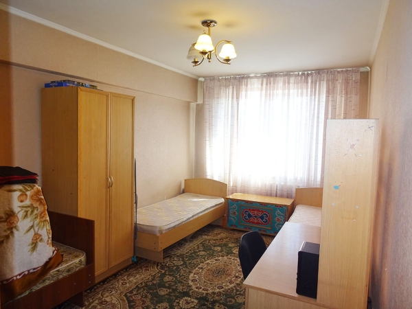 Продаю 4-к квартиру (83 м²) в Бишкеке