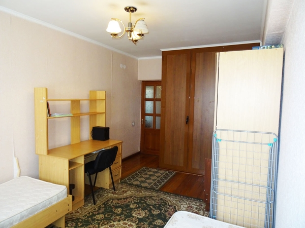 Продаю 4-к квартиру (83 м²) в Бишкеке