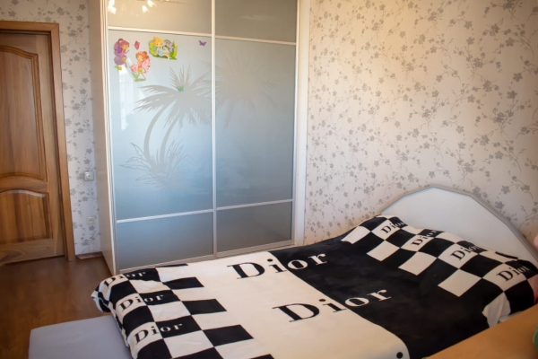 Продаю 6-к квартиру (200 м²) в Бишкеке