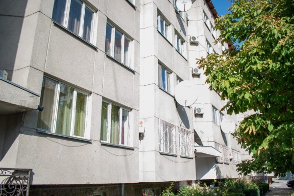 Продаю 6-к квартиру (200 м²) в Бишкеке