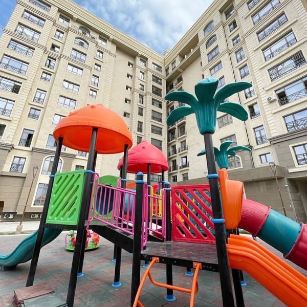 Продаю 3-к квартиру (135 м²) в Бишкеке