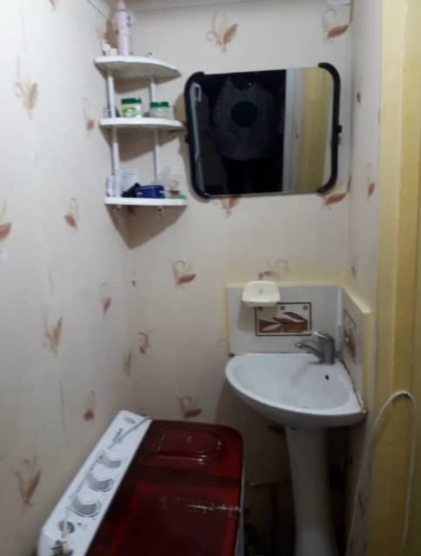 Продаю 2-к квартиру (40 м²) в Бишкеке