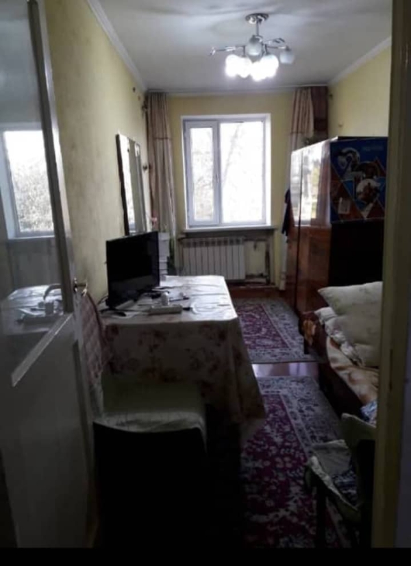 Продаю 2-к квартиру (40 м²) в Бишкеке