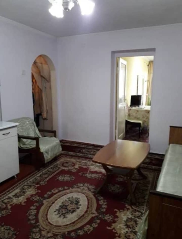 Продаю 2-к квартиру (40 м²) в Бишкеке