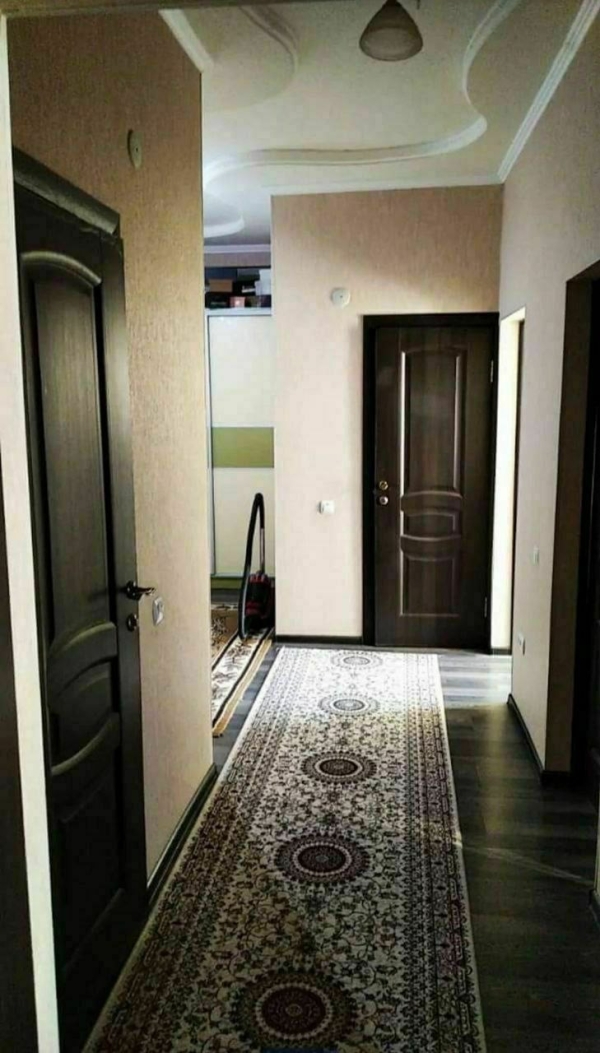 Продаю 2-к квартиру (70 м²) в Бишкеке