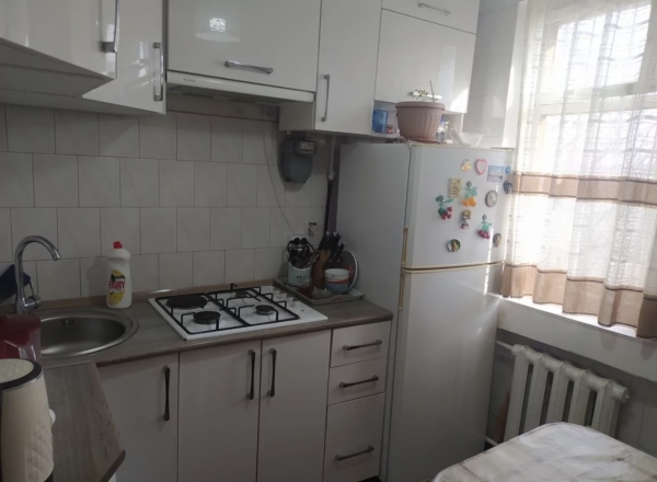 Продаю 2-к квартиру (48 м²) в Бишкеке