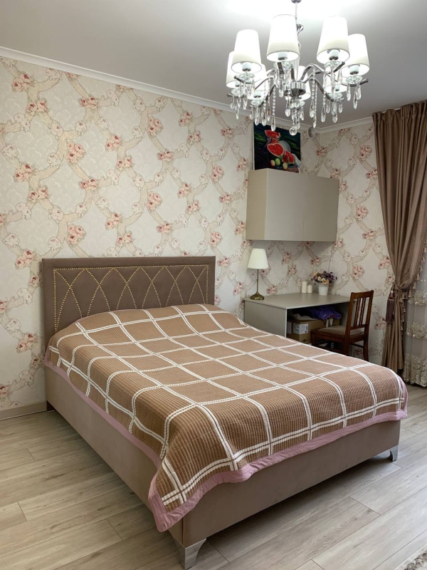 Сдаю 6-к дом (190 м²) в Бишкеке