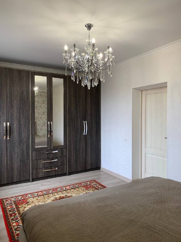 Сдаю 6-к дом (190 м²) в Бишкеке