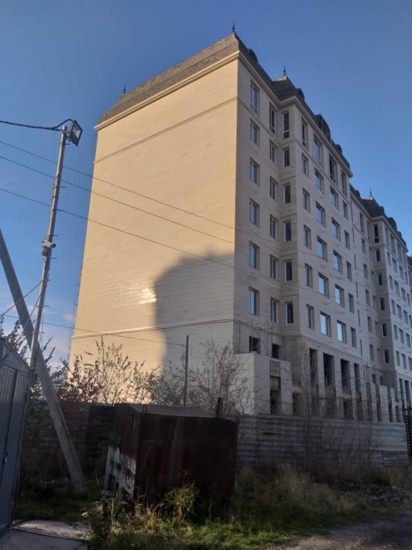 Продаю 3-к квартиру (107 м²) в Бишкеке