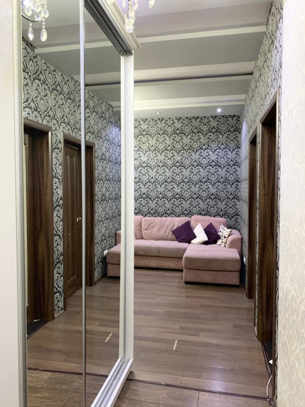 Продаю 3-к квартиру (116 м²) в Бишкеке