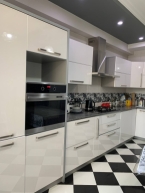 Продаю 3-к квартиру (116 м²) в Бишкеке