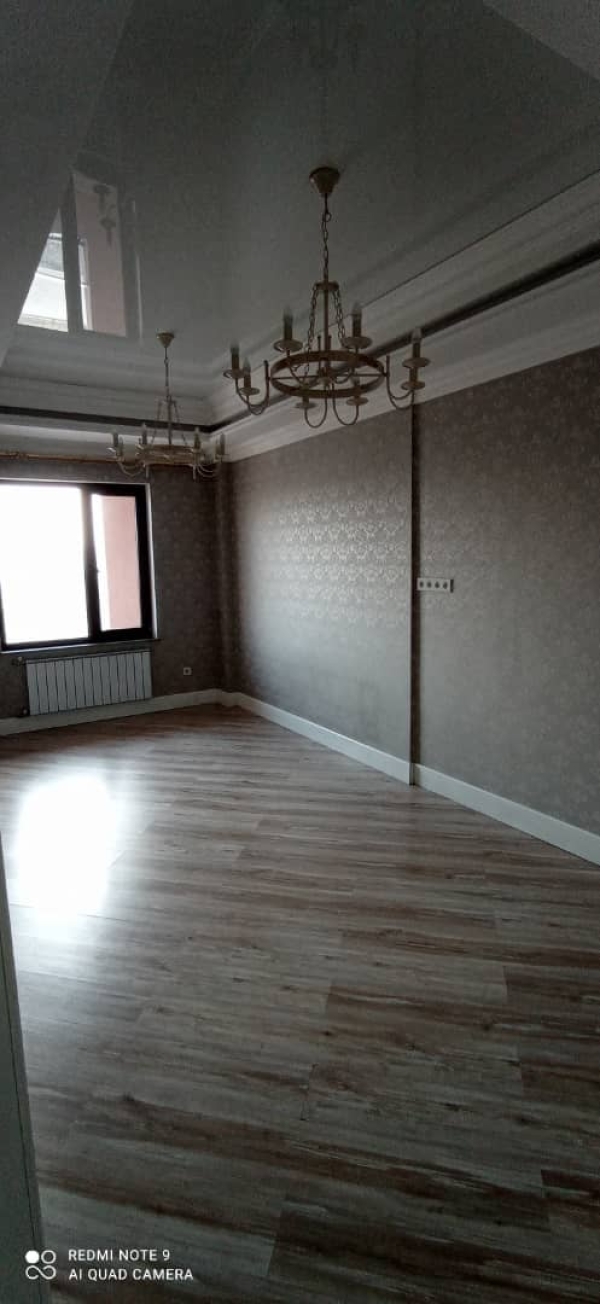 Продаю 4-к квартиру (170 м²) в Бишкеке