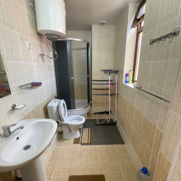 Продаю 2-к квартиру (50 м²) в Бишкеке