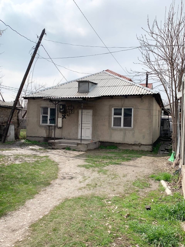 Продаю 6-к дом (107 м²) в Бишкеке