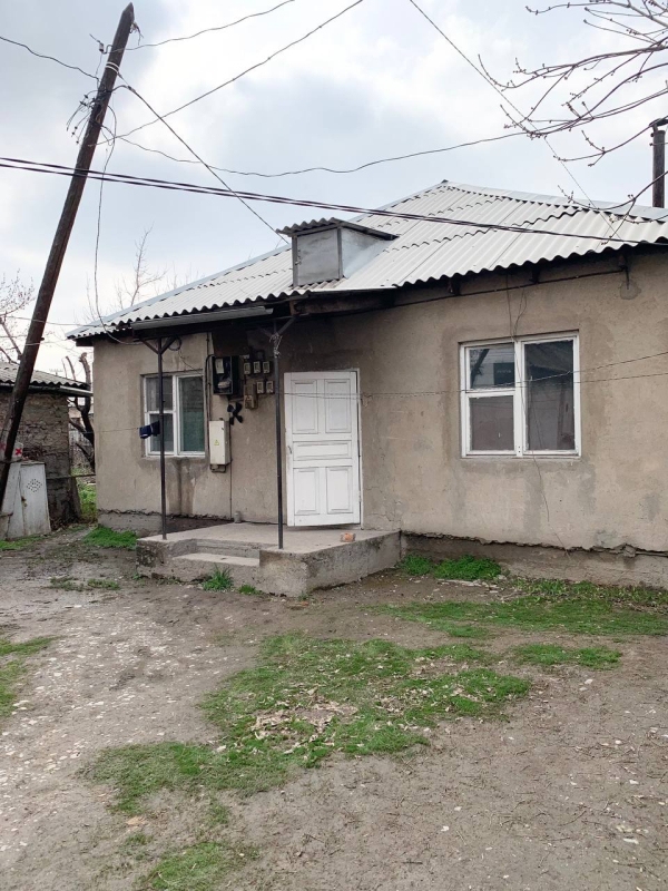 Продаю 6-к дом (107 м²) в Бишкеке