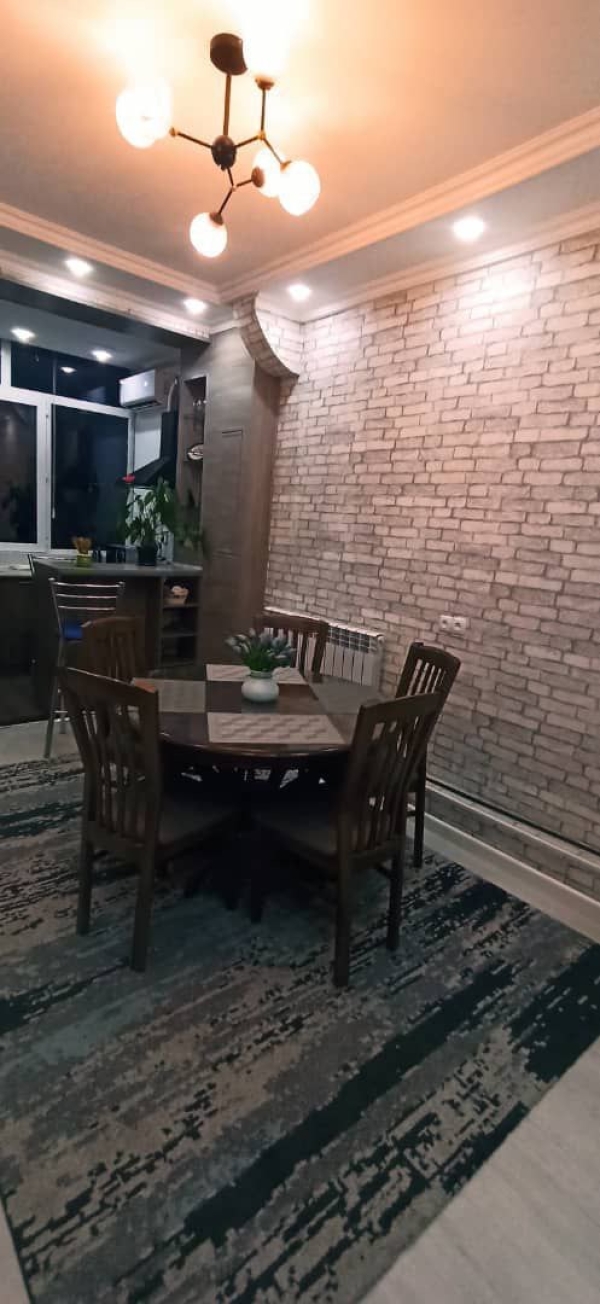 Продаю 1-к квартиру (44 м²) в Бишкеке