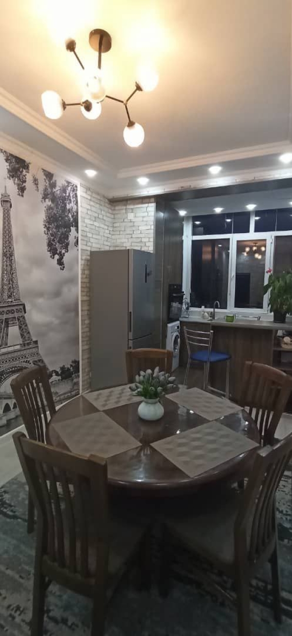 Продаю 1-к квартиру (44 м²) в Бишкеке