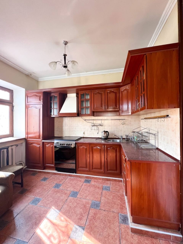 Продаю 5-к дом (260 м²) в Бишкеке