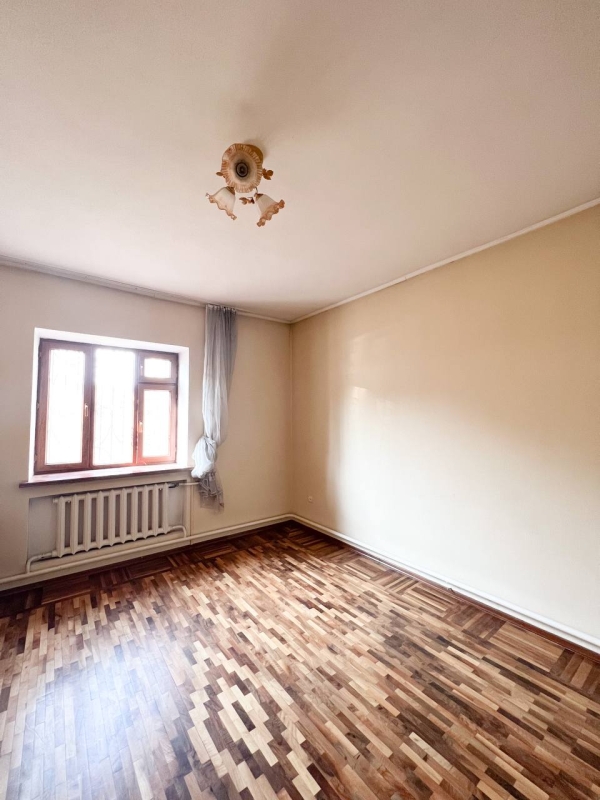 Продаю 5-к дом (260 м²) в Бишкеке