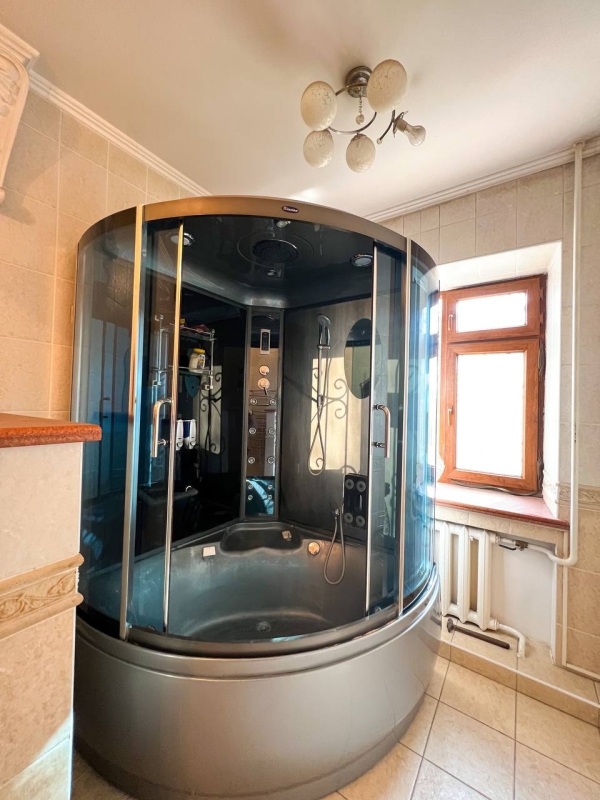 Продаю 5-к дом (260 м²) в Бишкеке