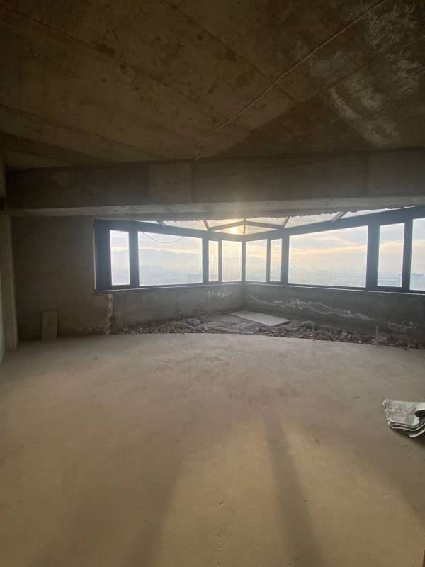 Продаю 5-к квартиру (230 м²) в Бишкеке