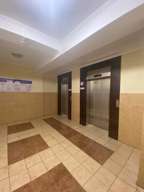 Продаю 5-к квартиру (230 м²) в Бишкеке