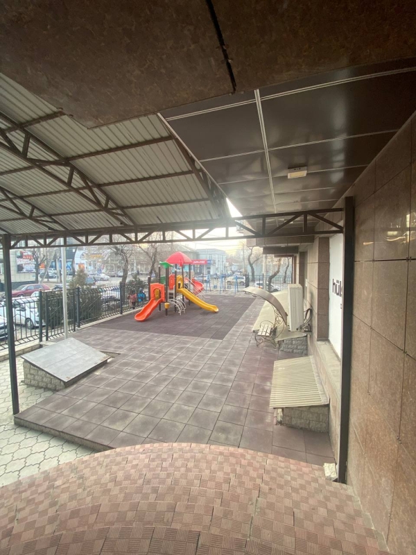 Продаю 5-к квартиру (230 м²) в Бишкеке
